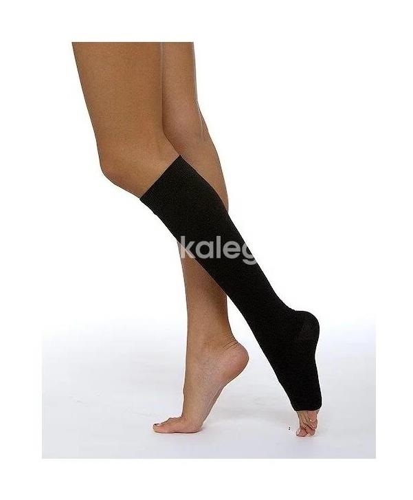 Чулки компрессионный кругловязанный р.2 до колена 2 класс крем /центр компресс ооо/ Чулки компрессионный кругловязанный р.2 до колена 2 класс крем /центр компресс ооо/ - 1